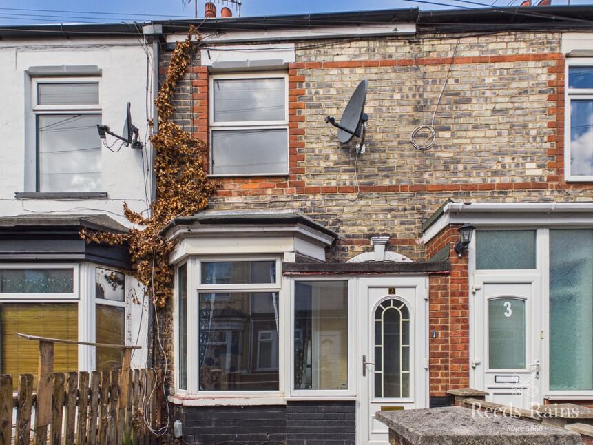Main image of 2 bedroom Mid Terrace House for sale, Ferndale Avenue, Edgecumbe Street, East Yorkshire, HU5