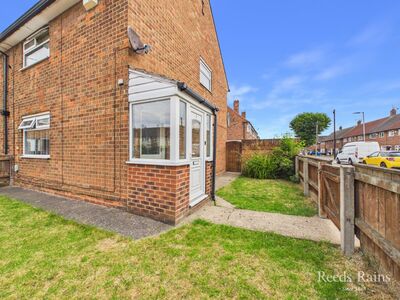 2 bedroom End Terrace House for sale