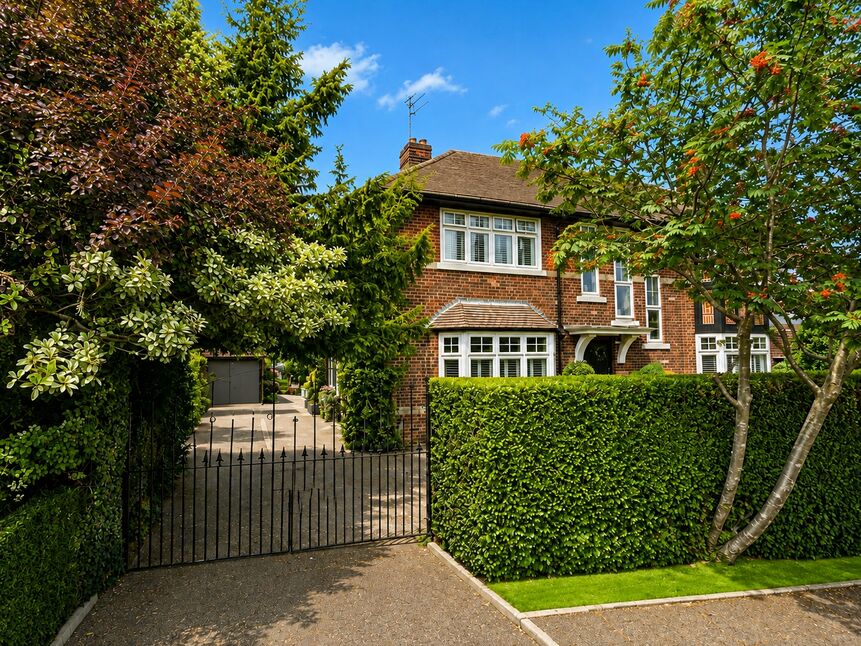 Main image of 5 bedroom Detached House for sale, Marlborough Avenue, Hessle, East Yorkshire, HU13