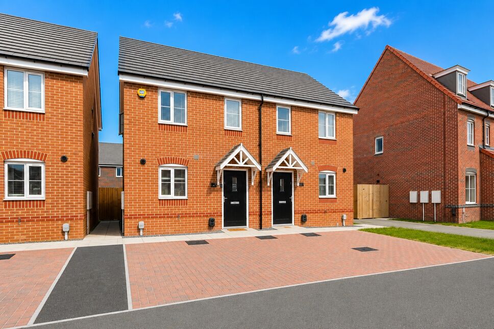 Main image of 2 bedroom Semi Detached House for sale, Trinity Park, Hull, East Yorkshire, HU4