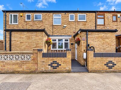 Staines Close, 3 bedroom Mid Terrace House for sale, &pound;130,000