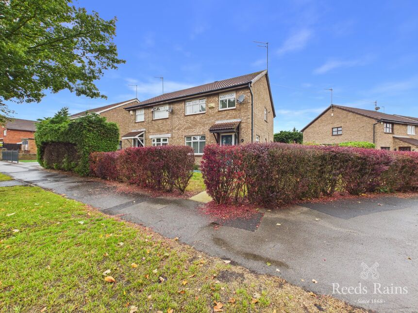 Main image of 3 bedroom Semi Detached House for sale, Howdale Road, Hull, East Riding of Yorkshire, HU8