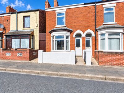 2 bedroom End Terrace House for sale