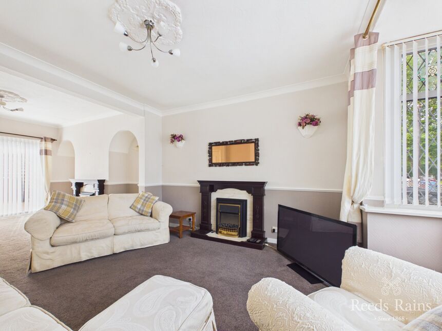 Lounge / Dining Room
