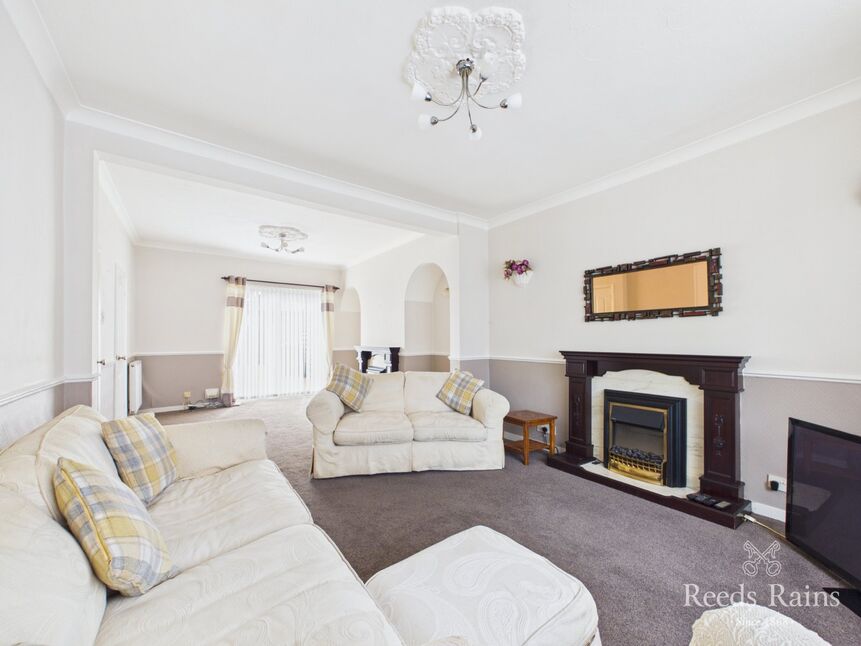 Lounge / Dining Room