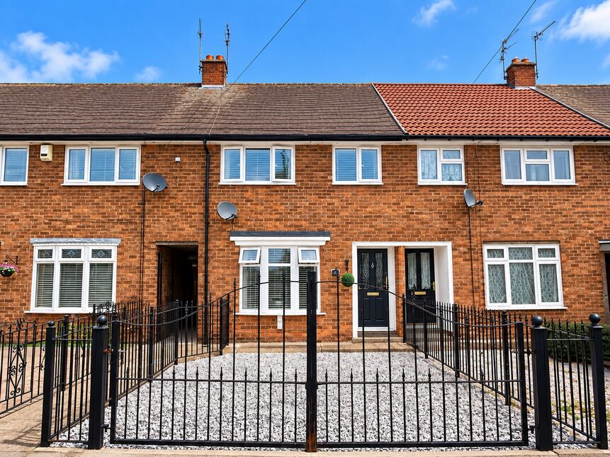 Main image of 3 bedroom Mid Terrace House for sale, Plym Grove, Hull, East Yorkshire, HU8