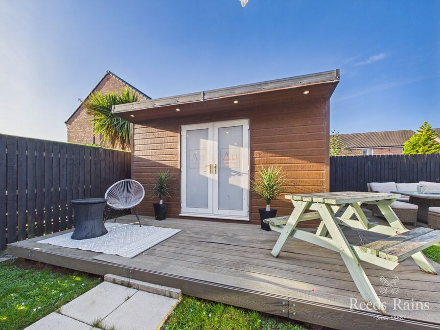 Summerhouse / Bar