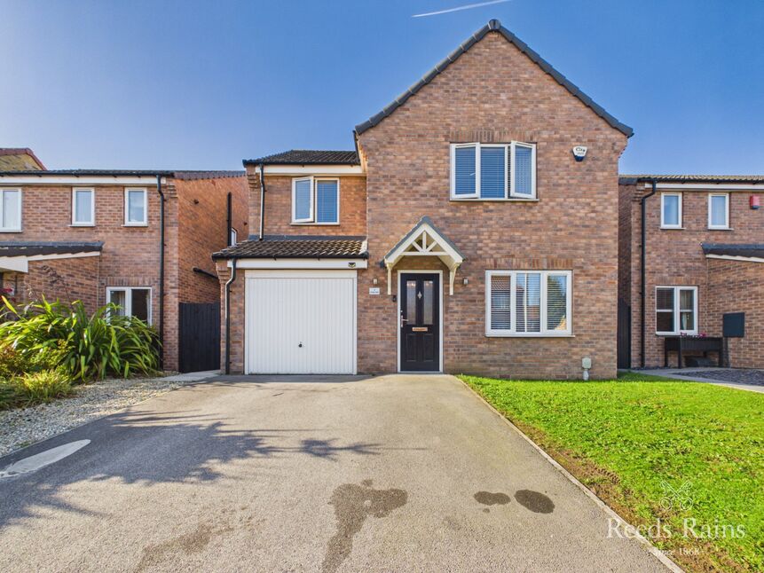 Main image of 4 bedroom Detached House for sale, Stable Way, Kingswood, East Yorkshire, HU7