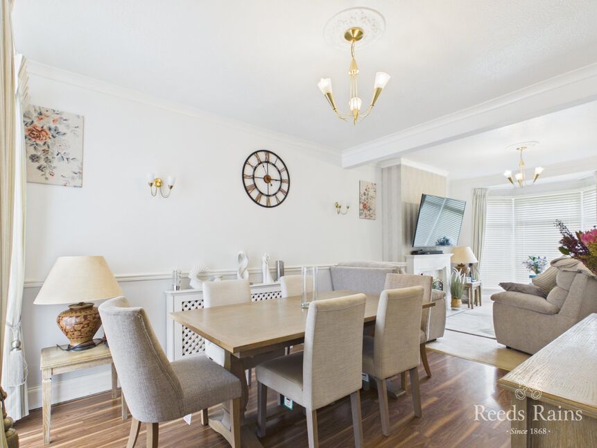Lounge / Dining Room