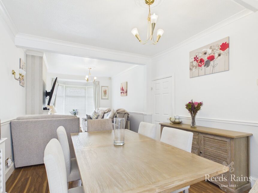 Lounge / Dining Room