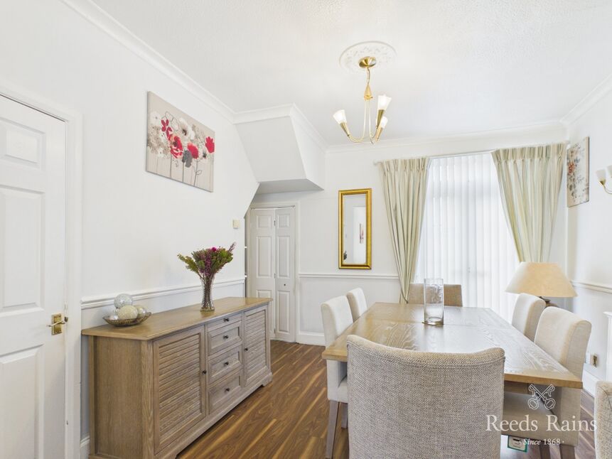 Lounge / Dining Room