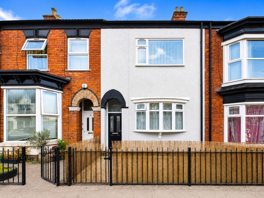 Main image of 3 bedroom Mid Terrace House for sale, May Street, Hull, East Yorkshire, HU5