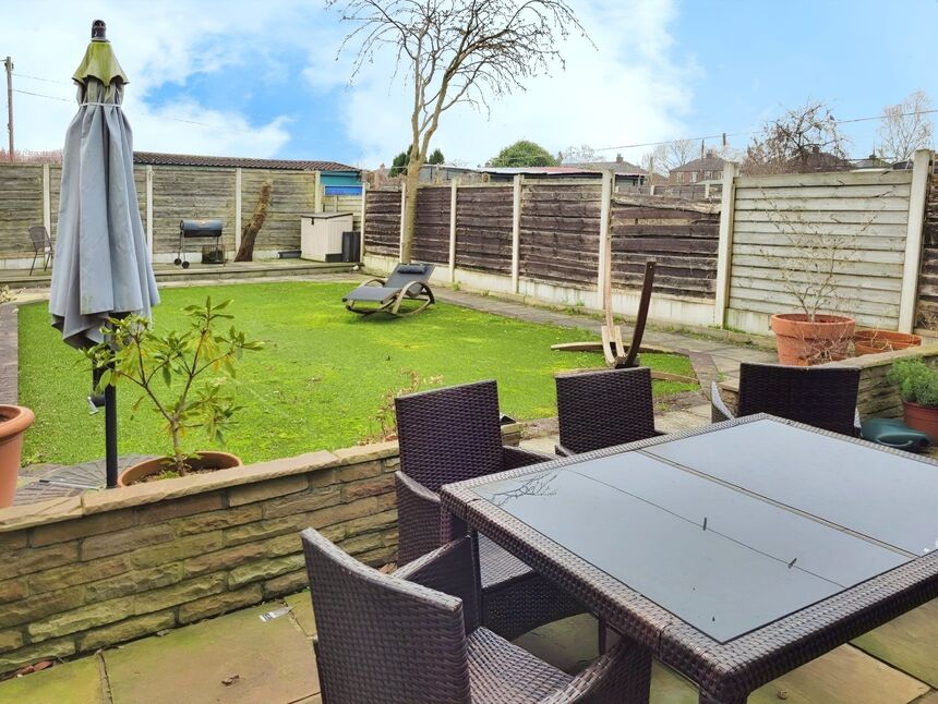 2 bedroom End Terrace House for sale, St. Annes Road, Denton, M34 £