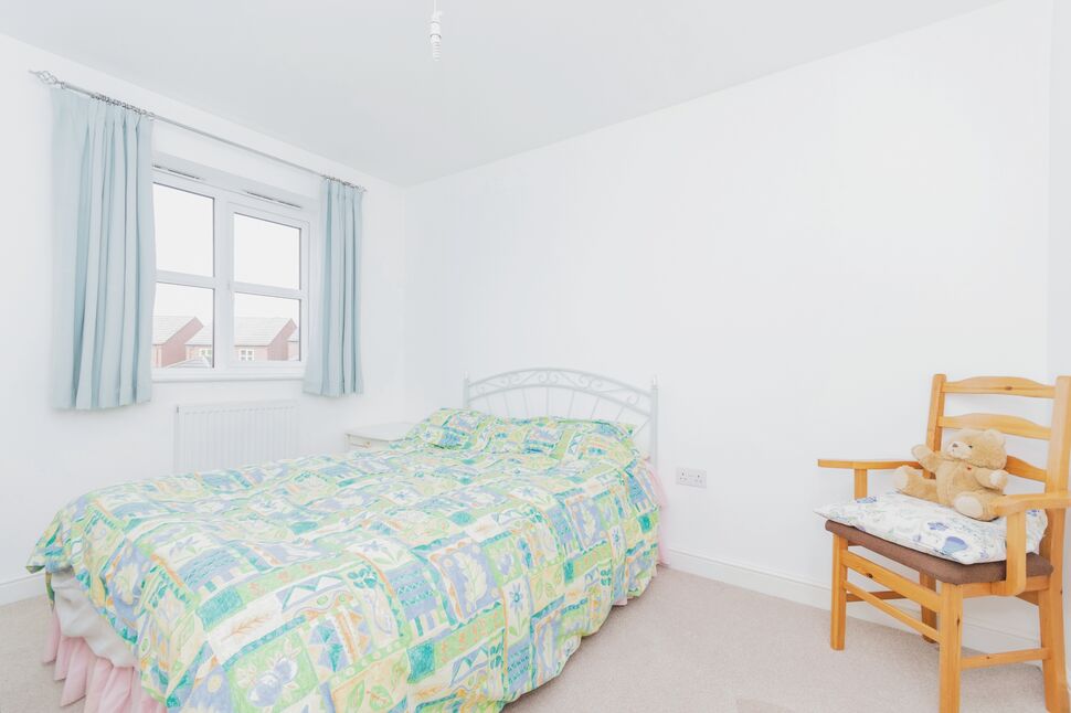 3 bedroom Semi Detached House for sale, Snowdonia Way, Hyde, SK14 £