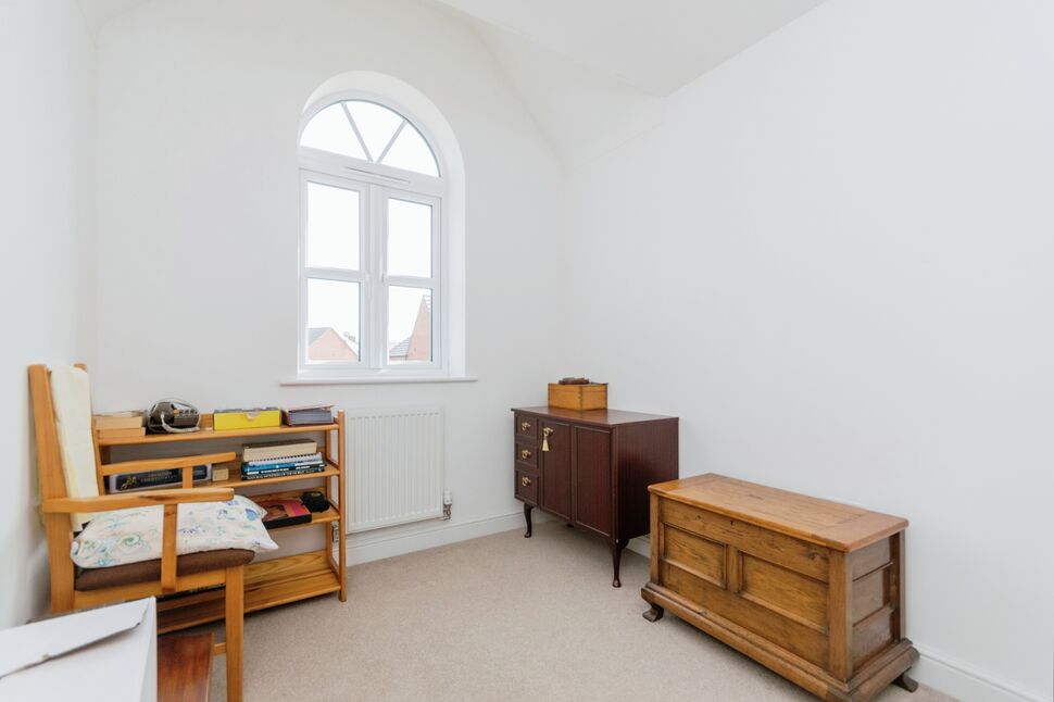 3 bedroom Semi Detached House for sale, Snowdonia Way, Hyde, SK14 £