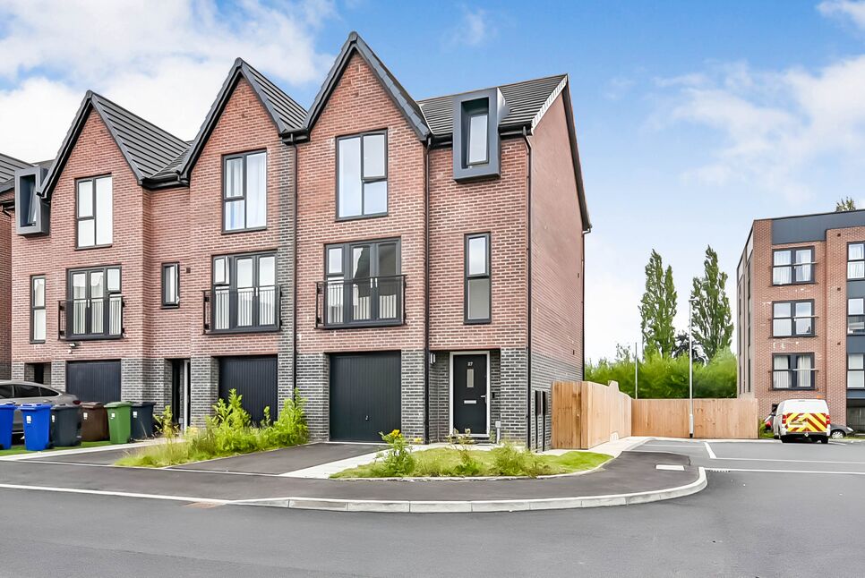 4 bedroom End Terrace House for sale, Guardsman Tony Downes Way