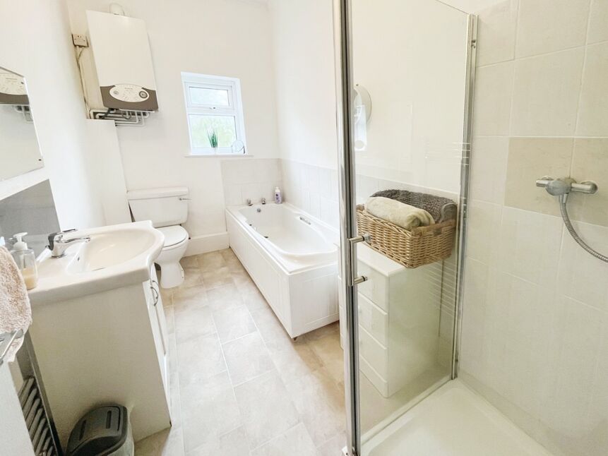 2 bedroom Mid Terrace House for sale, Talbot Road, Hyde, SK14 £175,000