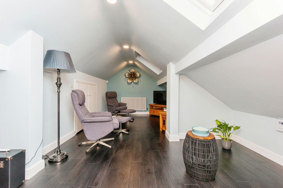 4 bedroom Detached Bungalow for sale, Sheffield Road, Hyde, SK14 £370,000