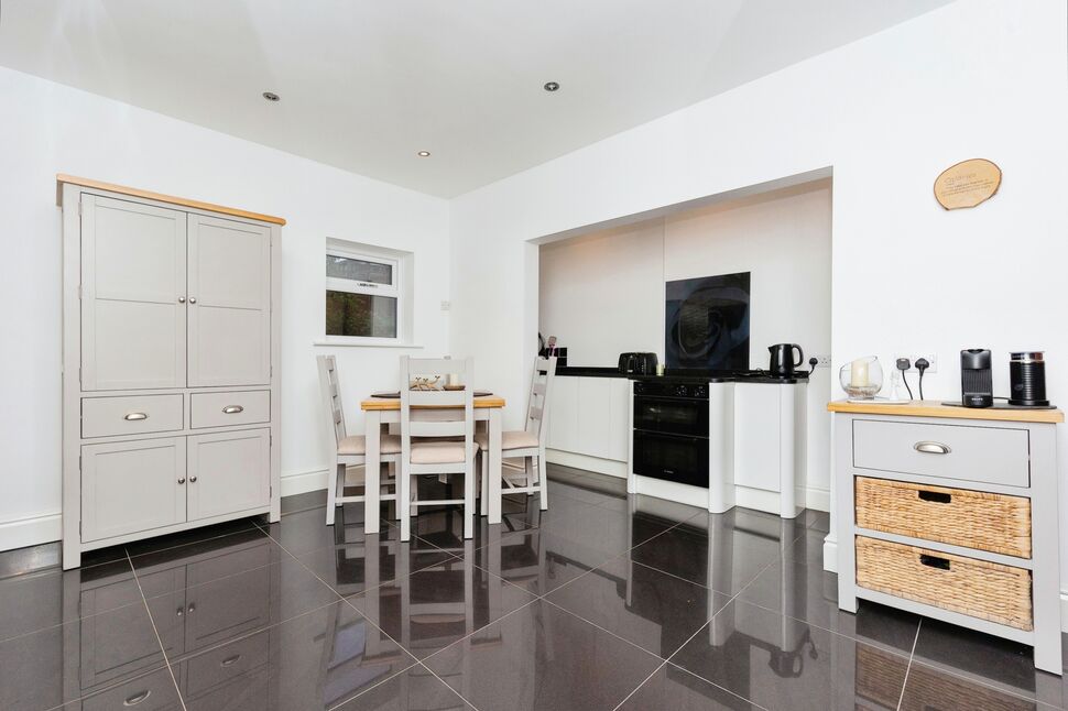 4 bedroom Detached Bungalow for sale, Sheffield Road, Hyde, SK14 £370,000