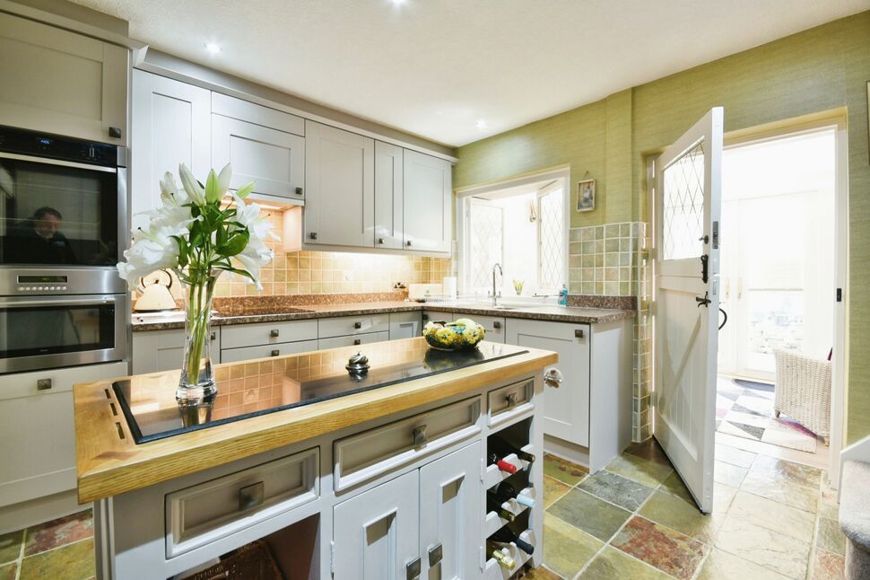 1 bedroom Mid Terrace House for sale, Apethorn Lane, Hyde, SK14 £240,000