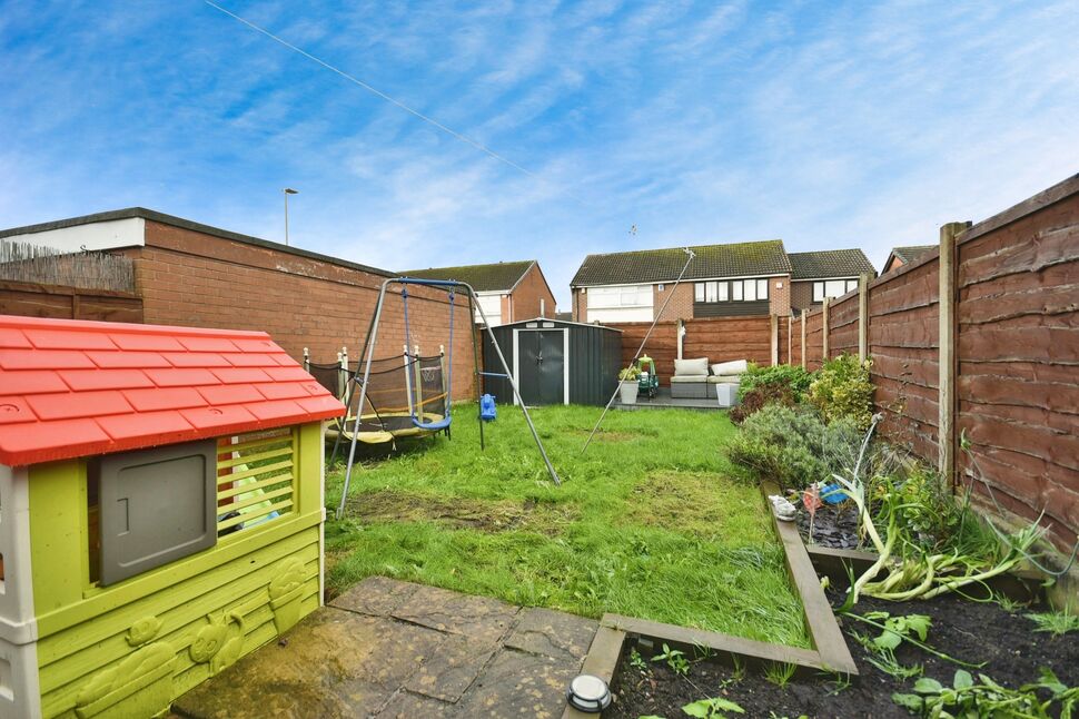 2 bedroom Semi Detached House for sale, Ravenwood Drive, Audenshaw, M34