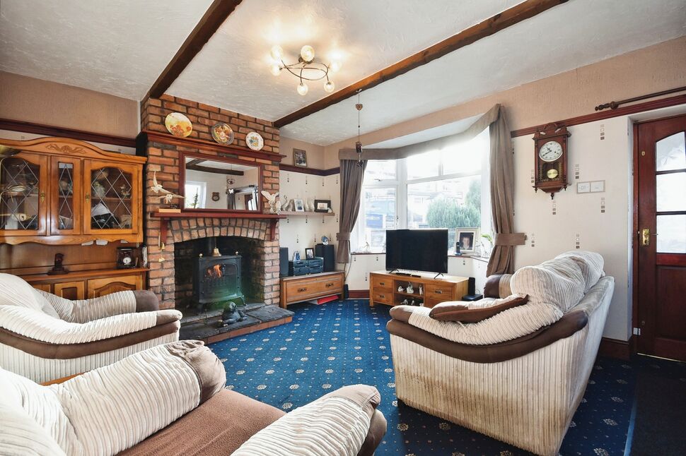 3 bedroom Semi Detached House for sale, Avenue, Hyde, SK14 £