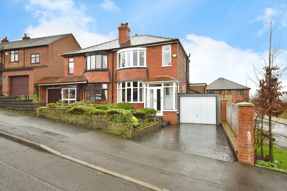 3 bedroom Semi Detached House for sale, Slateacre Road, Hyde, SK14 £350,000