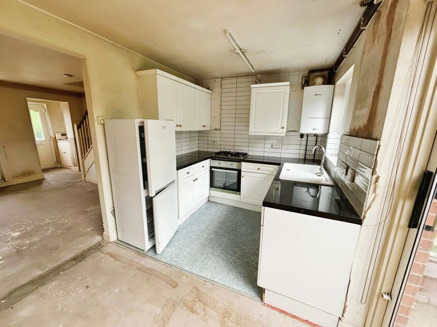 2 bedroom Semi Detached House for sale, Durham Close, Dukinfield, SK16 £150,000