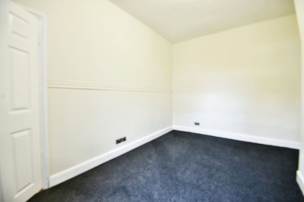 3 bedroom Mid Terrace House for sale, Seymour Street, Denton, M34 £