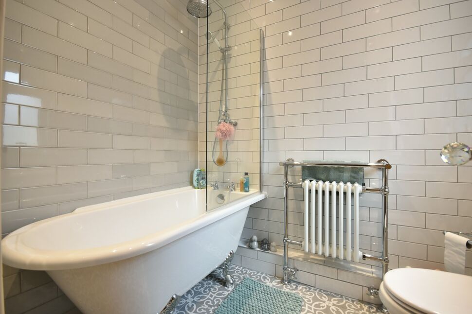 2 bedroom End Terrace House for sale, Joel Lane, Hyde, SK14 £190,000