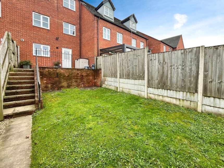 3 bedroom Mid Terrace House for sale, Manchester Road, Hyde, SK14 £