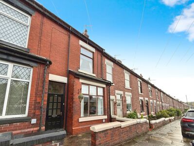 2 bedroom Mid Terrace House to rent
