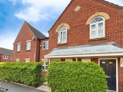 3 bedroom Mid Terrace House for sale