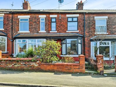 2 bedroom Mid Terrace House for sale