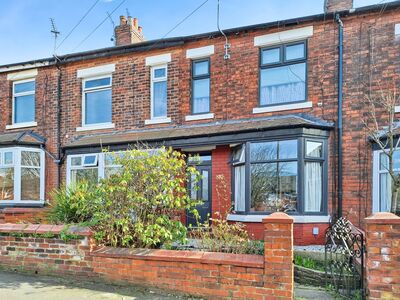 2 bedroom Mid Terrace House for sale