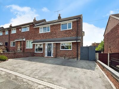 3 bedroom End Terrace House for sale