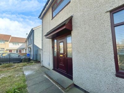 Bankside, 3 bedroom Semi Detached House to rent, £1,199 pcm