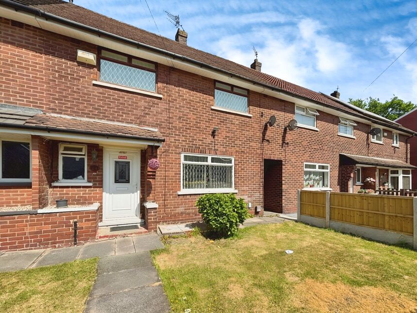 3 bedroom Mid Terrace House for sale