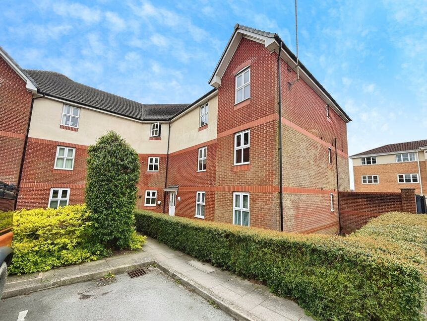 Main image of 2 bedroom Flat for sale, The Links, Hyde, Cheshire, SK14
