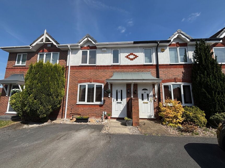 2 bedroom Mid Terrace House for sale