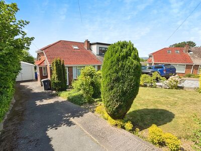 Gee Cross Fold, 2 bedroom Semi Detached Bungalow for sale, £300,000