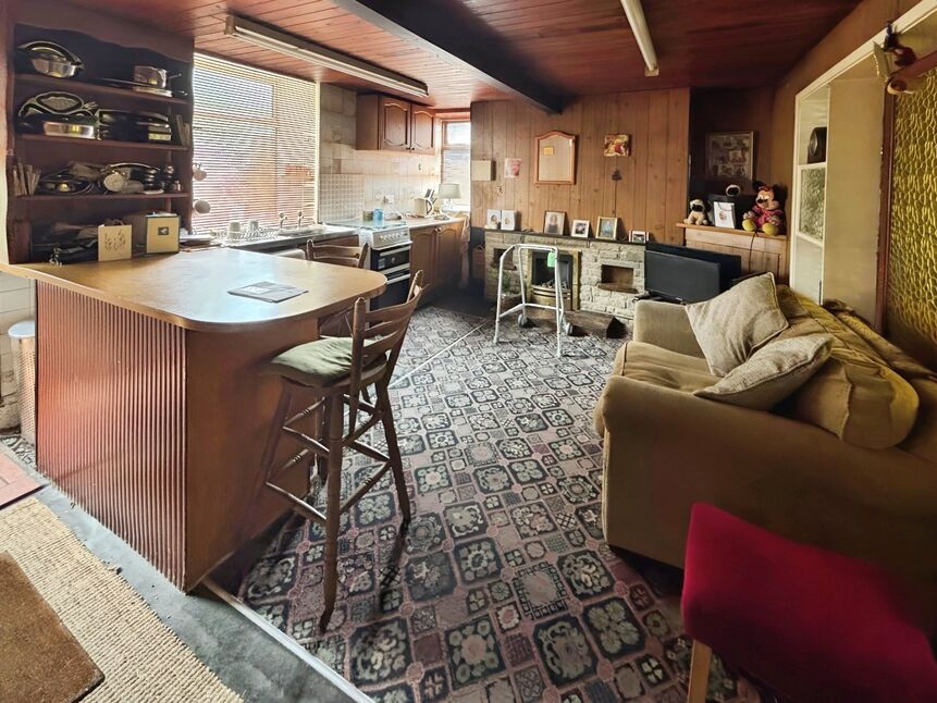 Kitchen / Dining Room