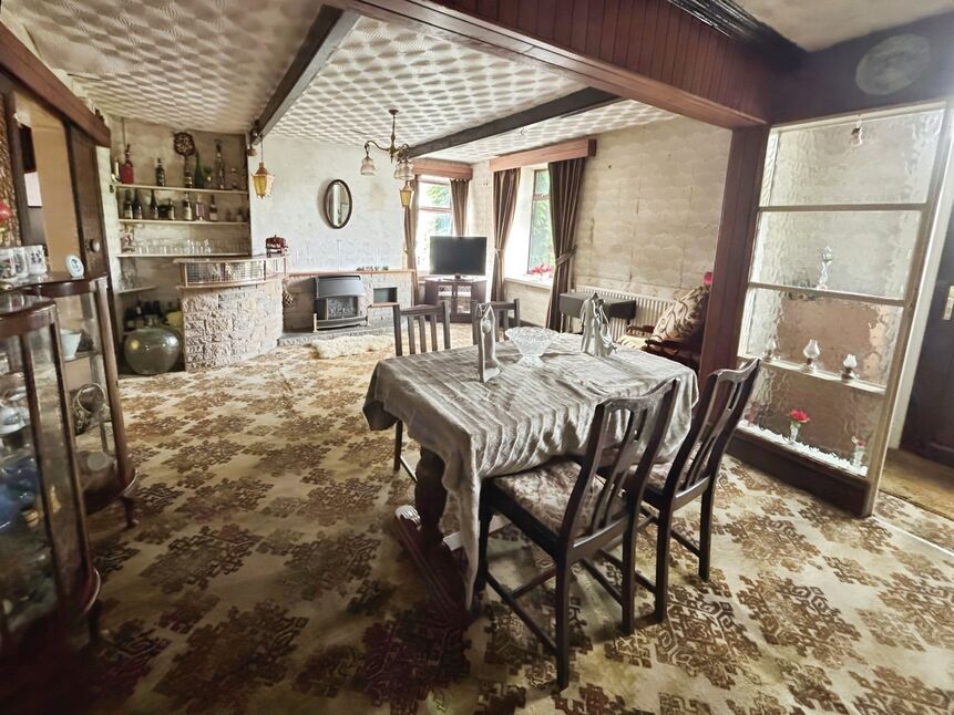 Lounge / Dining Room