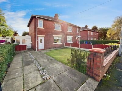 Inverness Road, 3 bedroom End Terrace House to rent, £1,100 pcm