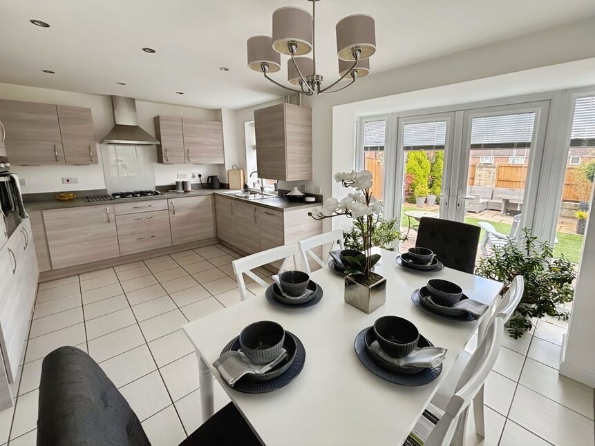 Kitchen / Dining Room