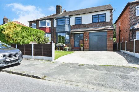 4 bedroom Semi Detached House for sale
