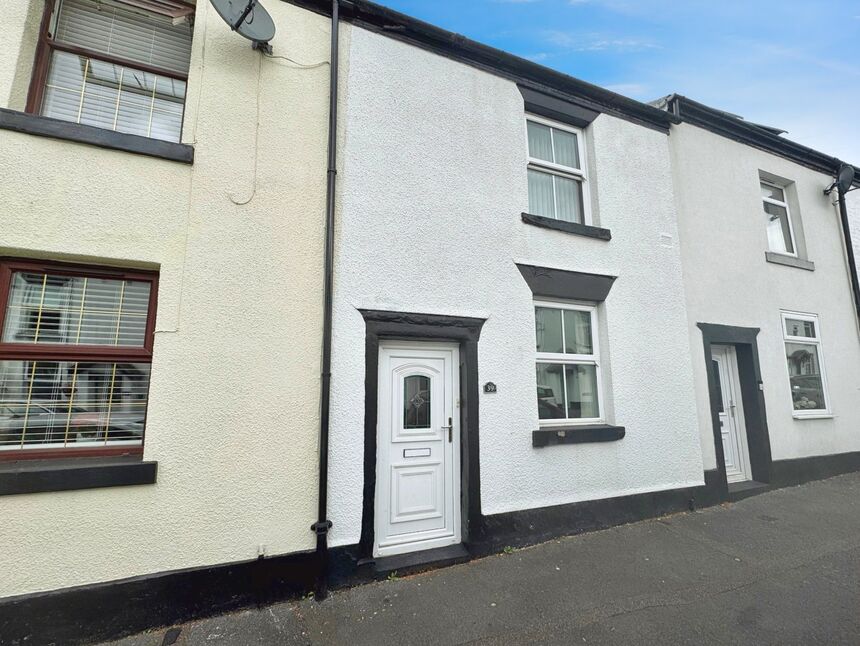 Main image of 2 bedroom Mid Terrace Property to rent, High Street, Hyde, Greater Manchester, SK14