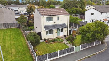 2 bedroom Detached House for sale