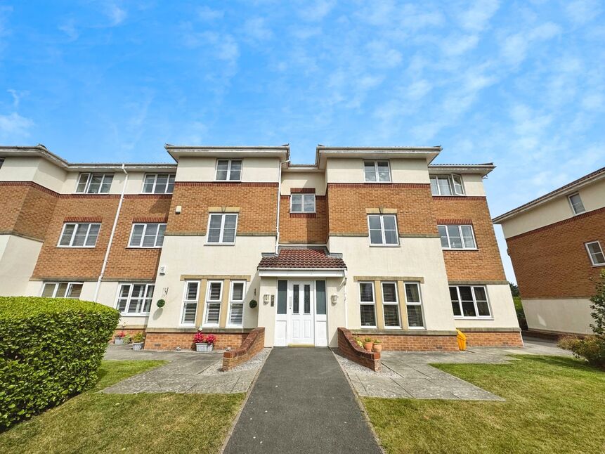 Main image of 2 bedroom  Flat to rent, Regency Gardens, Hyde, Greater Manchester, SK14