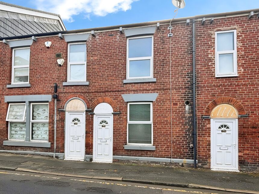 2 bedroom Mid Terrace House for sale